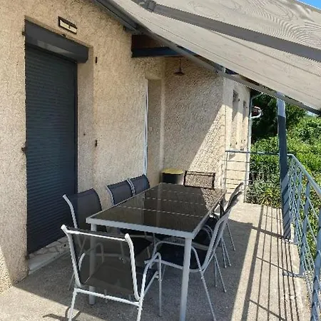 Chez Pépé Et Moumoune *